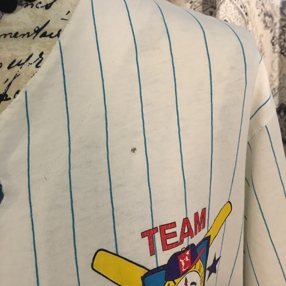 Vintage FAO SCHWARZ team FAO Schwarz pin striped baseball jersey inspired shirt. - Picture 8 of 10